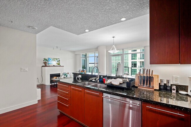 Building Photo - 3141 Michelson Dr