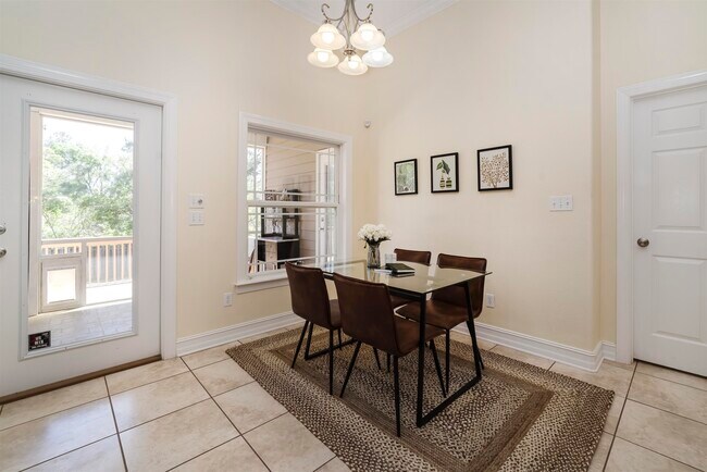 Building Photo - 5697 Burnside Cir