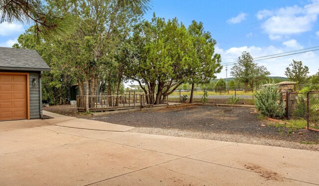 Building Photo - 1628 Reed Ln