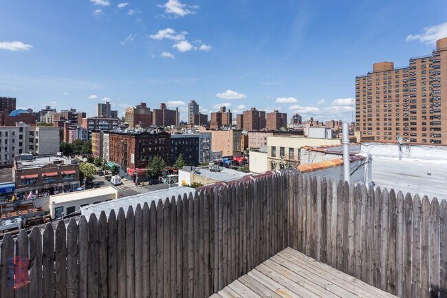 Primary Photo - 212 E 105th St
