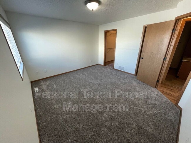 Building Photo - 2580 5th St W