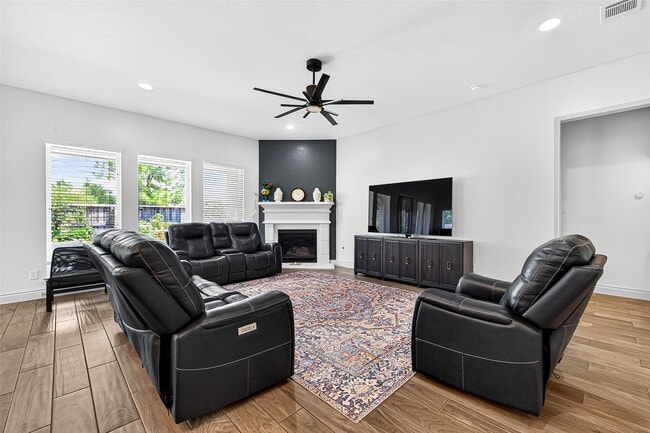 Building Photo - 3602 Lake Falls Dr
