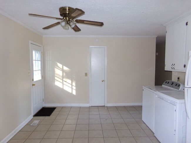 Building Photo - Home in Morehead City