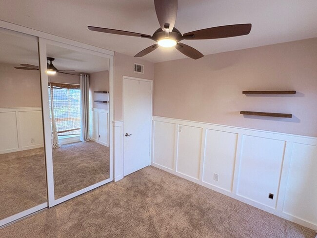 Building Photo - Upgraded 3 bedroom, 2 1/2 bath home with HUGE private yard.  This is a true hidden gem.