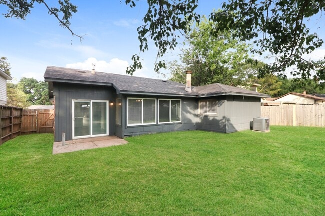 Building Photo - 7506 Tetela Dr