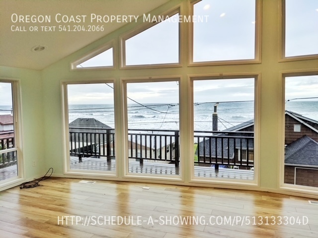 Building Photo - Outstanding 4 Bedroom House Lincoln City