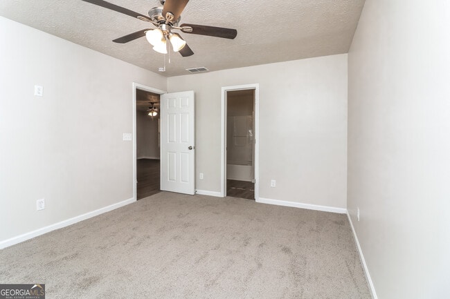 Building Photo - 7250 Bridgeport Ct