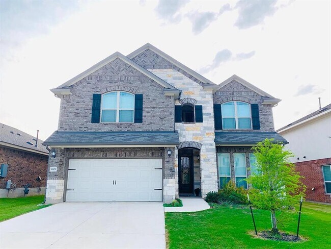 Primary Photo - 1109 Sundrops St