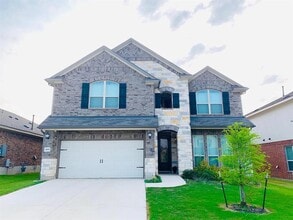 Building Photo - 1109 Sundrops St