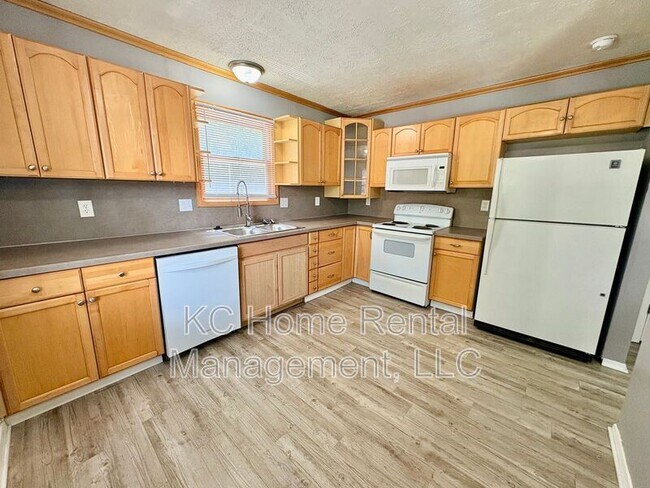 Building Photo - 3904 Springfield St