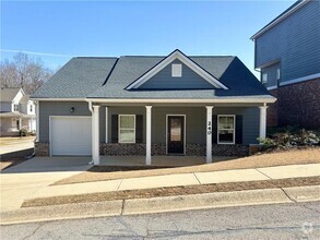 Building Photo - 240 Orchard Ln