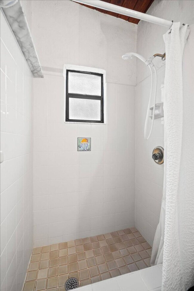 Building Photo - 408 Harrison Ave