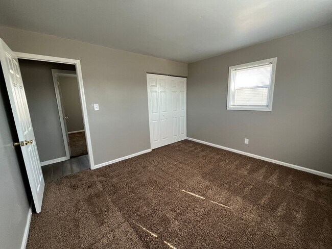 Building Photo - 624 Kimberton Dr