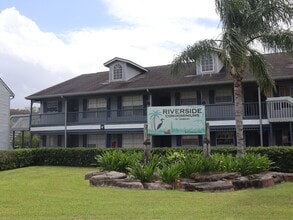 Building Photo - CONDO 2Bedroom 2 Bath MOVE IN READY CALL C...