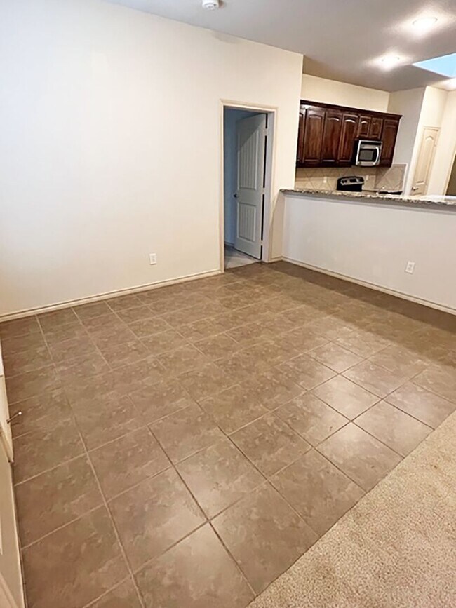 Building Photo - Great 3 Bdrm 2 Bath Home w Study in Argyle Tx