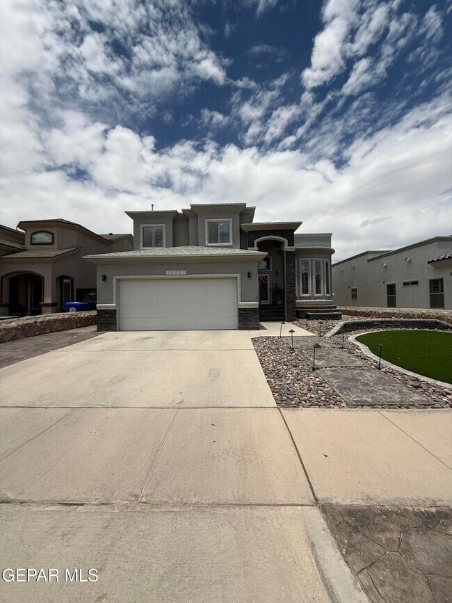 Primary Photo - 12551 New Dawn Dr