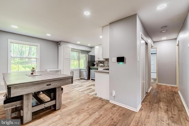 Building Photo - 6012 Westchester Dr