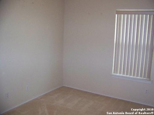 Building Photo - Just Reduced...Convenient floorpan and loc...