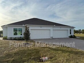 Building Photo - 16147 Badalona Dr