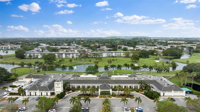 Building Photo - 2710 Nassau Bend