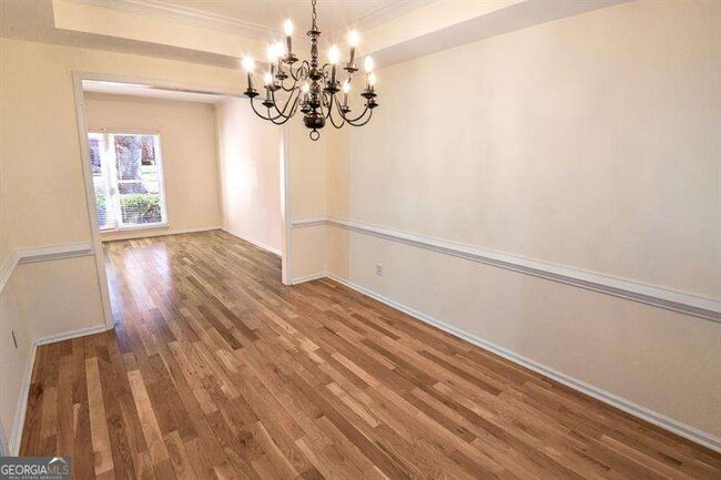 Building Photo - 1865 Oak Tree Hollow