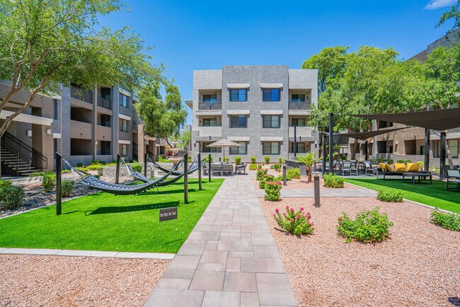 Building Photo - 6610 N 93rd Ave