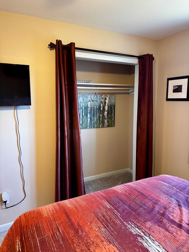 Building Photo - 5210 Deep Hole Rd