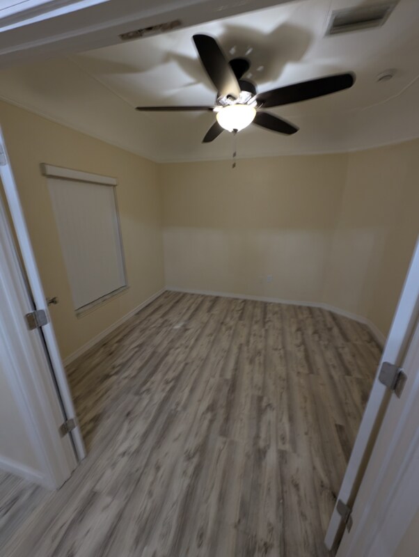Building Photo - 557 Wilkie St
