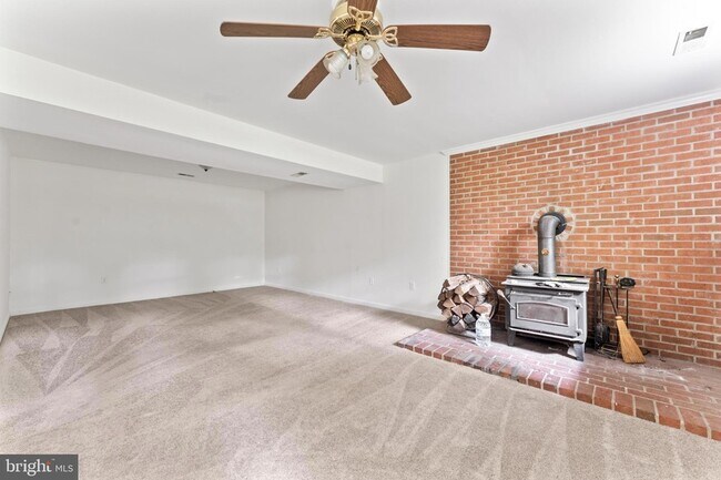 Building Photo - 12820 Lake Wilderness Ln