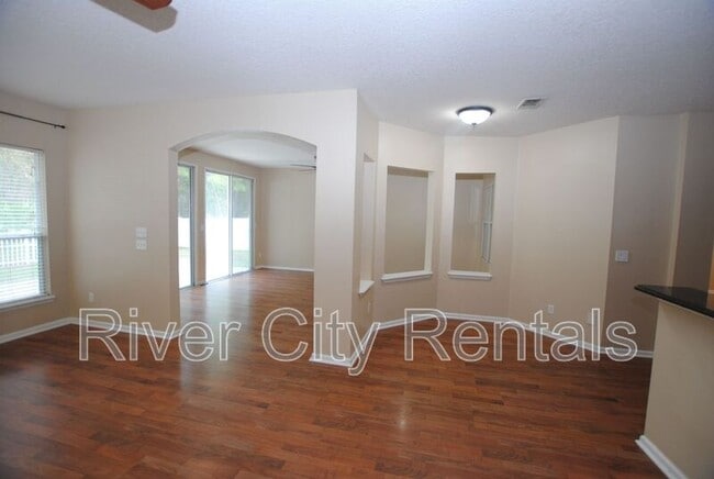 Building Photo - 3022 Piedmont Manor Dr