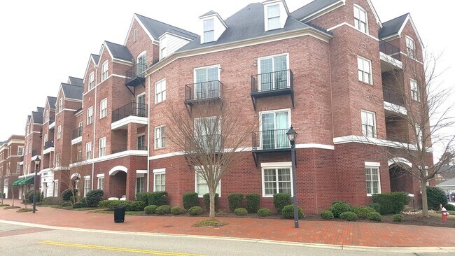 Building Photo - 2 bedroom/2 bathroom- Bennington on the Park