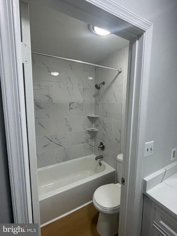 Building Photo - 8375 Montgomery Run Rd