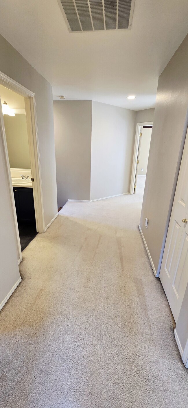 Building Photo - 23580 Brixton Pl
