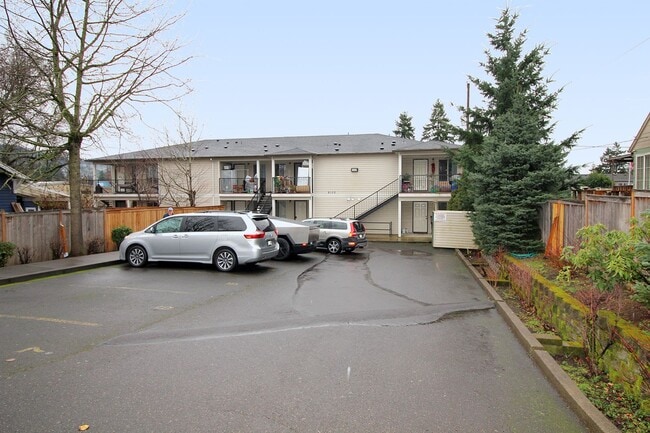 Building Photo - 8102 SE Lambert St