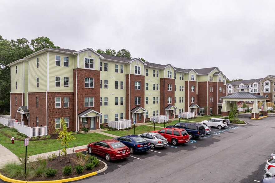 Building Photo - Grande Oak - A 55+ community!