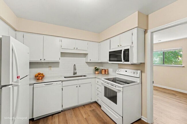 Building Photo - 1309 Hudson Ave