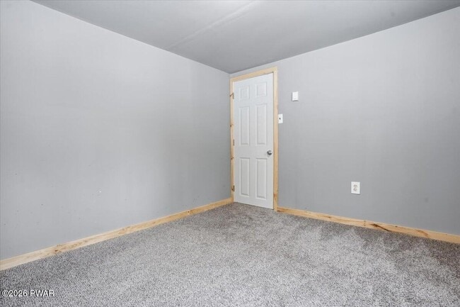 Building Photo - 209 Urban Rd