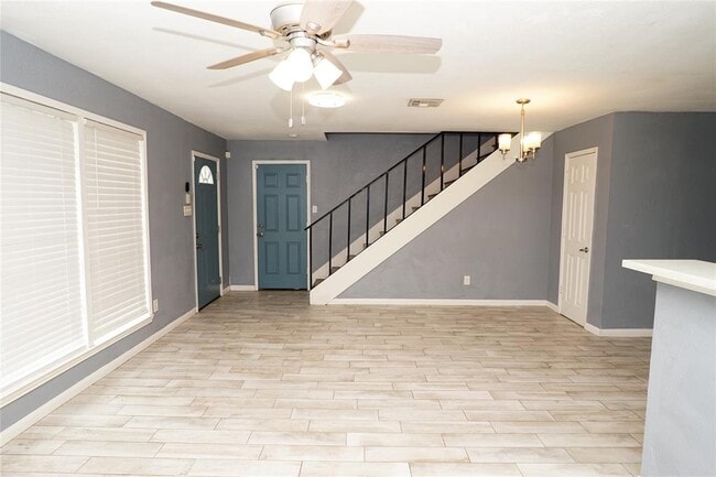 Building Photo - 2706 Quitman St