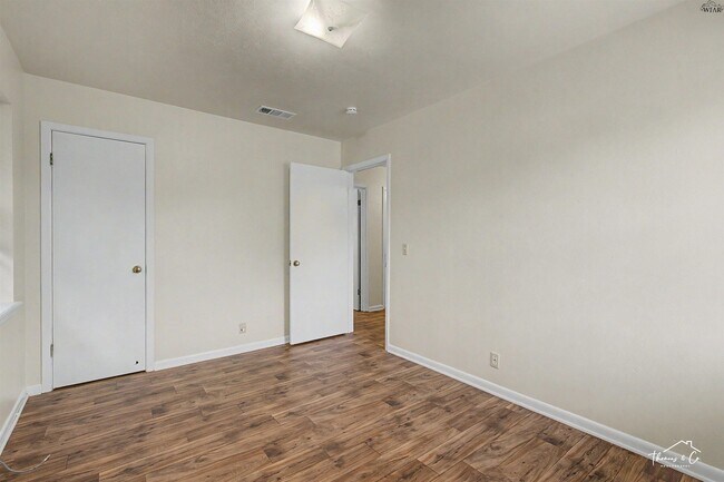 Building Photo - 2310 Reilly Rd