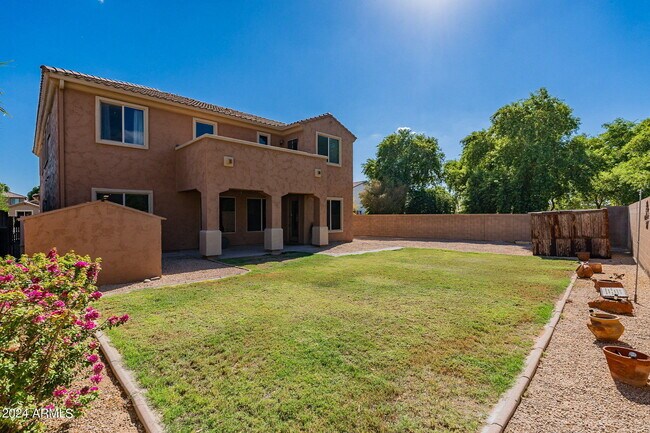 Building Photo - 6922 S Black Hills Way