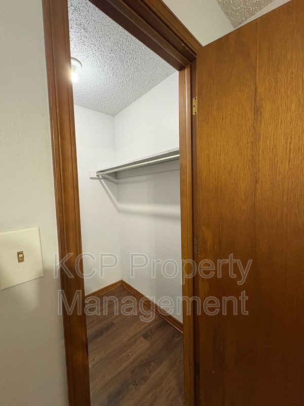 Building Photo - 1007 Cedar St