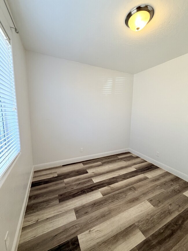 Building Photo - 1736 Berry St