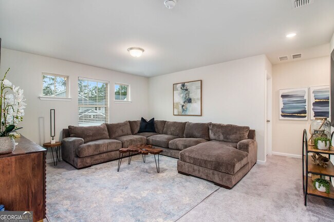 Building Photo - 242 Warbler Wy