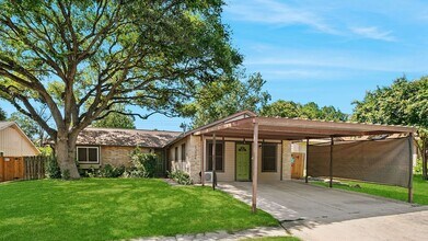 Building Photo - 13934 Mission Valley