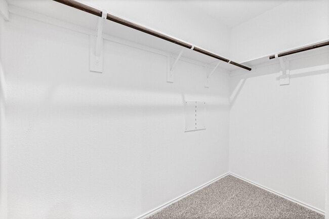 Building Photo - 40623 Spruce Ln