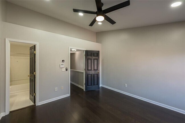 Building Photo - 3177 Mill Springs Cir NE