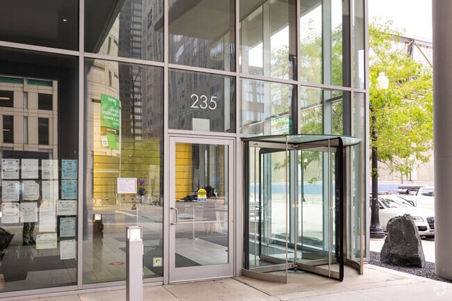 entrance - 235 W Van Buren St