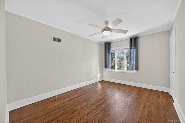 Building Photo - 108 La Rue Dr