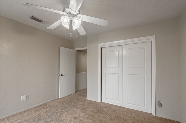 Building Photo - 2521 Crosstimbers Dr