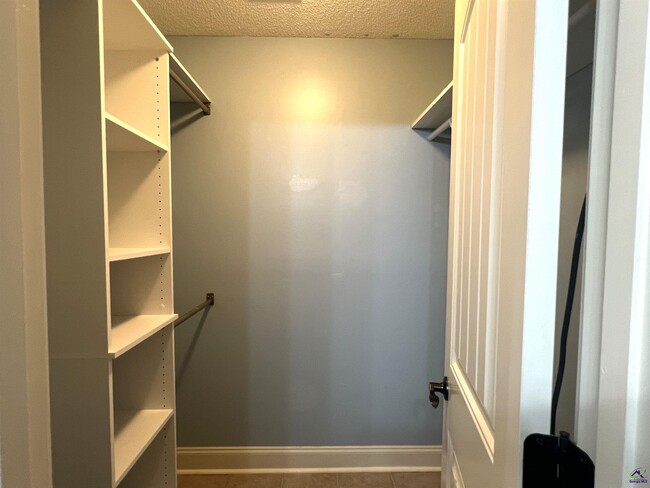 Building Photo - 108 Turtle Dove Ct